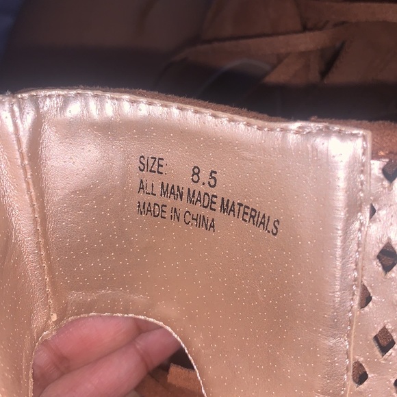 Heels - Picture 3 of 5